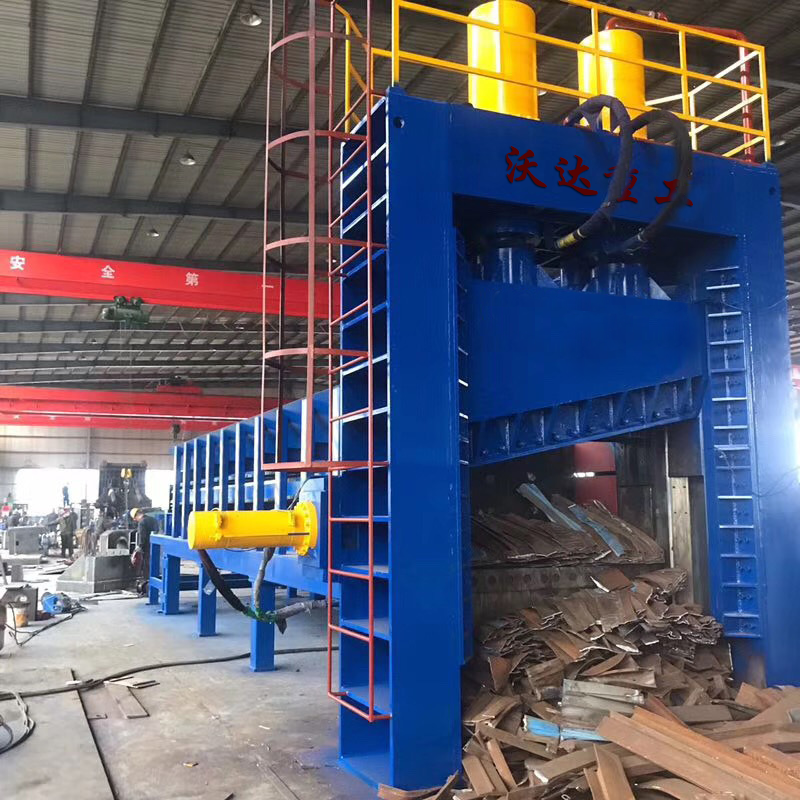 630T重廢(fei)龍門(men)剪