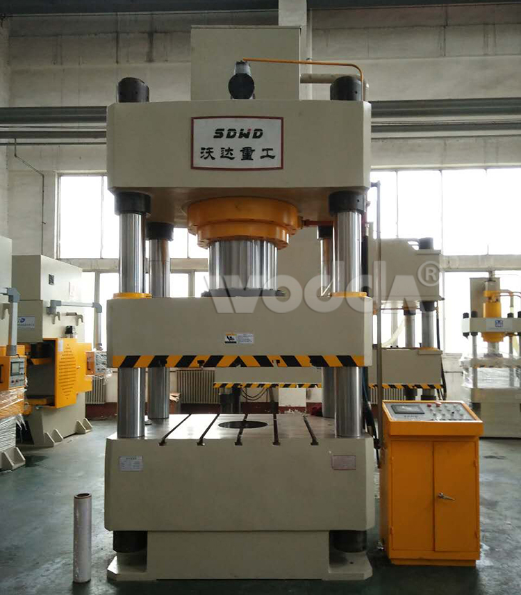 500噸四(si)柱液壓機(ji)