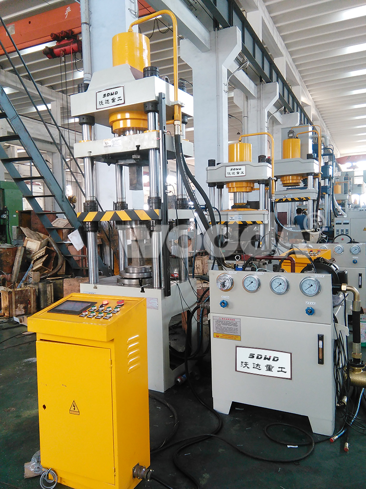 四梁四(si)柱液壓(ya)機