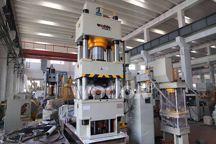 四(si)梁四(si)柱液(ye)壓機(ji)參數(shu)