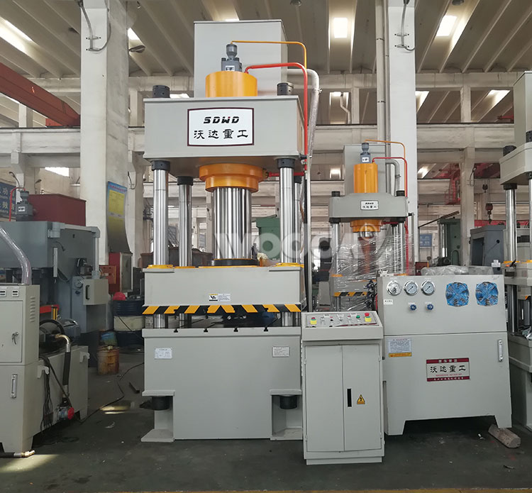 四柱(zhu)液壓機參(can)數