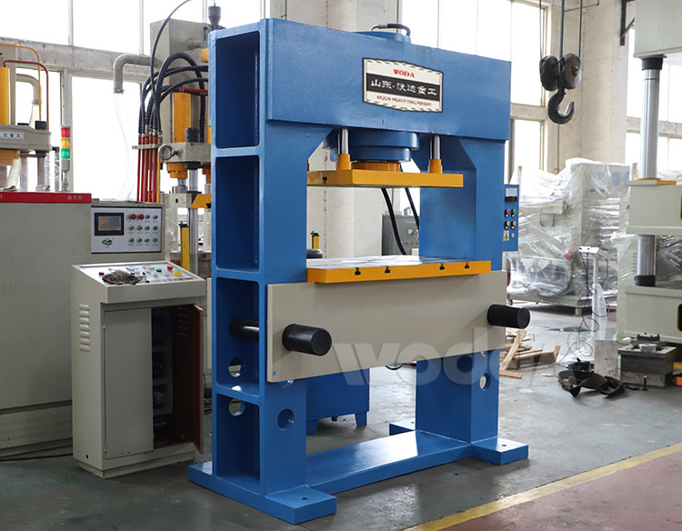 龍(long)門液壓(ya)機