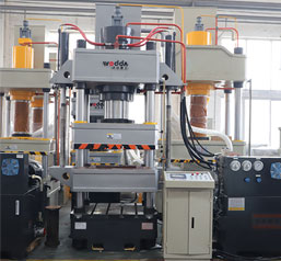 315噸四(si)梁四(si)柱液(ye)壓機(ji)