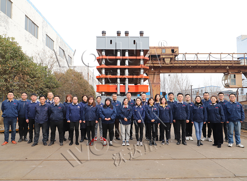 大型橡膠(jiao)密封圈熱(re)壓成型液(ye)壓機