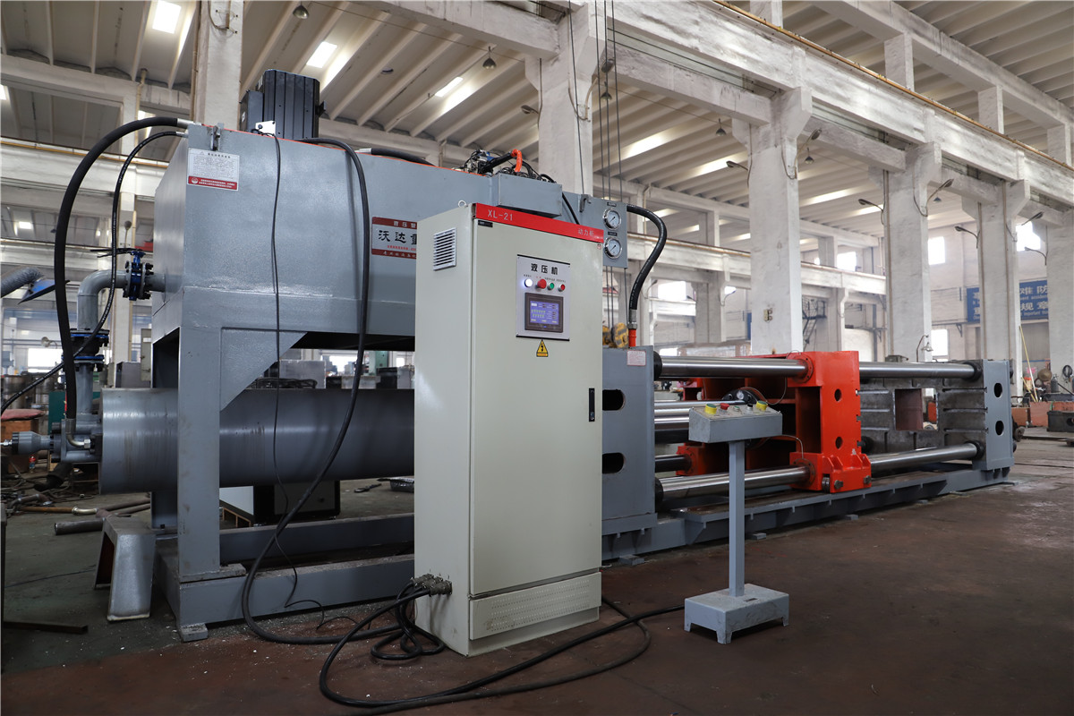 卧(wo)式三(san)梁四(si)柱液(ye)壓機(ji)