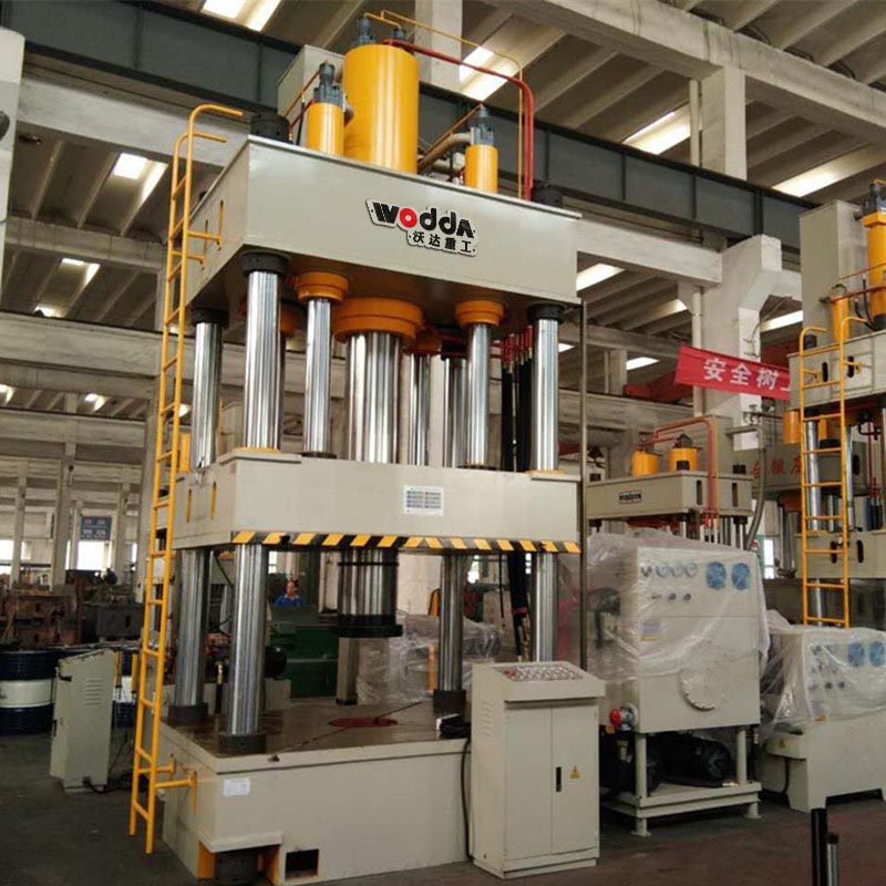 封頭(tou)拉伸(shen)專用(yong)液壓(ya)機設(she)備