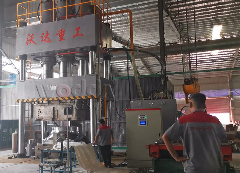 玻璃(li)鋼風機成(cheng)型液壓機(ji)