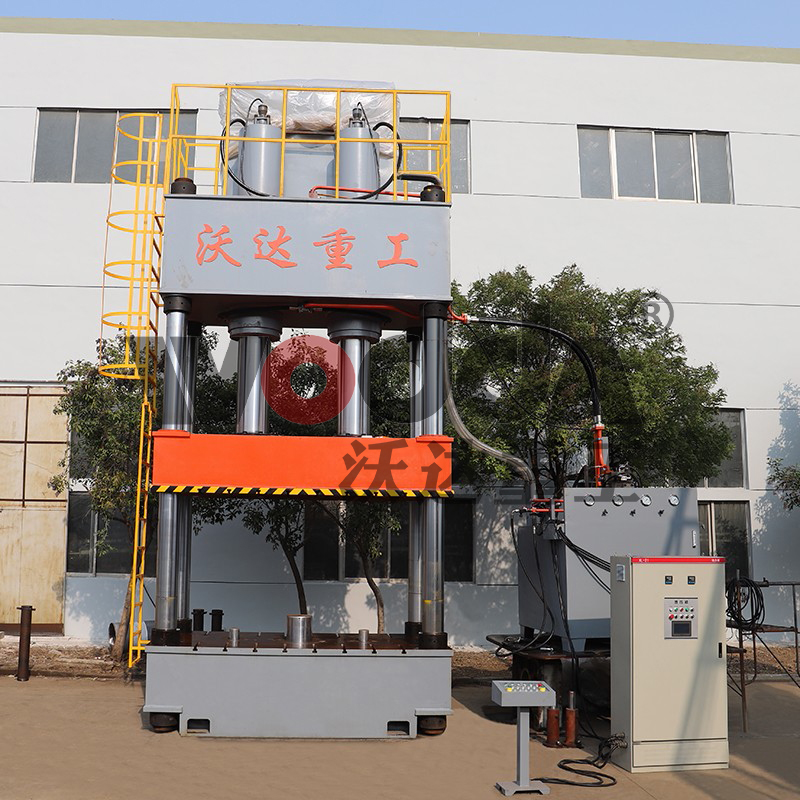 四(si)柱油(you)壓機(ji) 四柱(zhu)油壓(ya)機