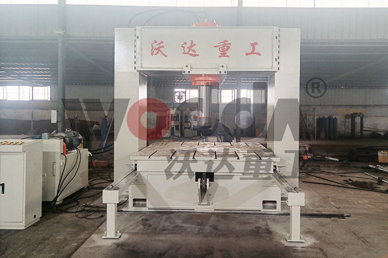 315噸龍門(men)液壓機(ji)