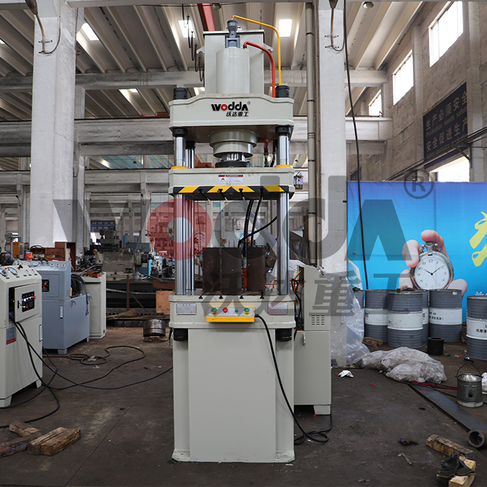 拉伸液(ye)壓機 拉(la)伸液壓(ya)機