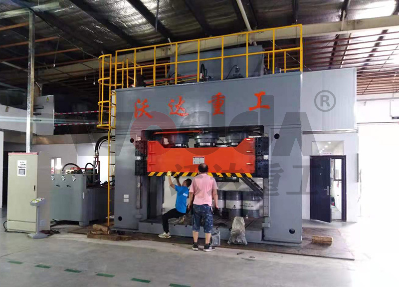 1000噸(dun)框架(jia)式薄(bao)闆拉(la)伸液(ye)壓機(ji) 1000噸框(kuang)架式(shi)薄闆(pan)拉伸(shen)液壓(ya)機