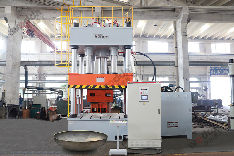 快(kuai)速封(feng)頭液(ye)壓機(ji)_1000噸封(feng)頭拉(la)伸機(ji)