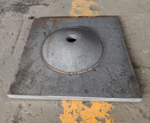 礦用(yong)錨杆(gan)托盤(pan)成品(pin)