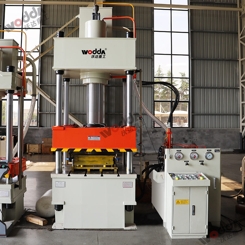 不鏽(xiu)鋼闆材(cai)拉伸機(ji) 不鏽鋼(gang)闆材拉(la)伸機