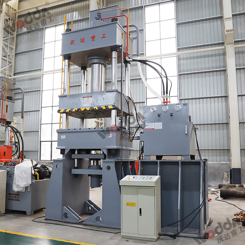 315噸四柱(zhu)拉伸液壓(ya)機