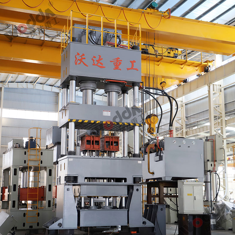 1000噸帶(dai)液壓(ya)墊拉(la)伸液(ye)壓機(ji)