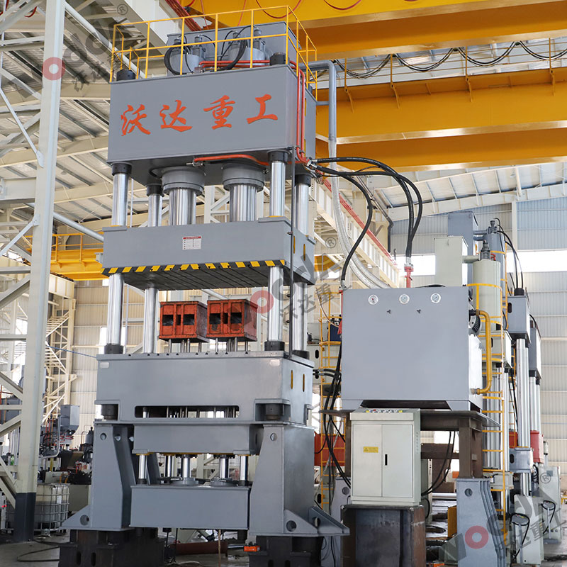 1000噸帶(dai)液壓(ya)墊拉(la)伸液(ye)壓機(ji)