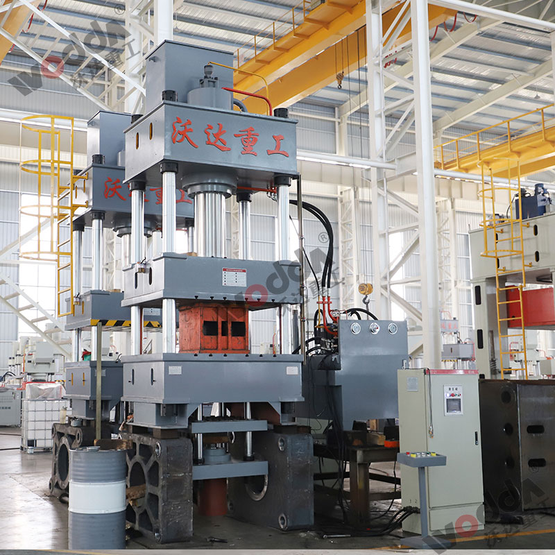 315噸拉(la)伸液(ye)壓機(ji)