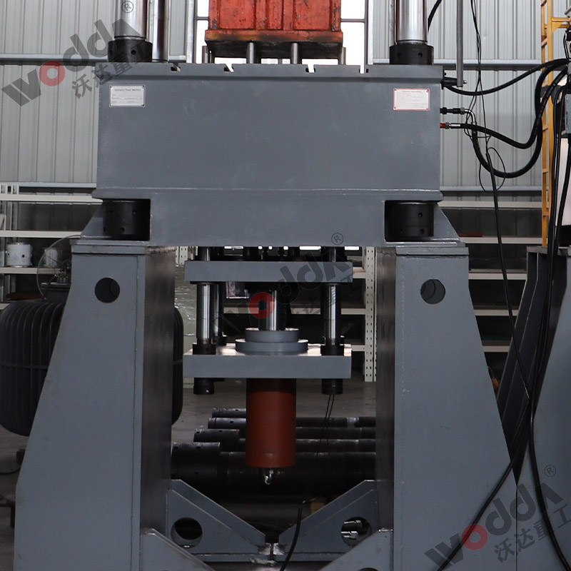 多頂(ding)杆液壓墊(nian)