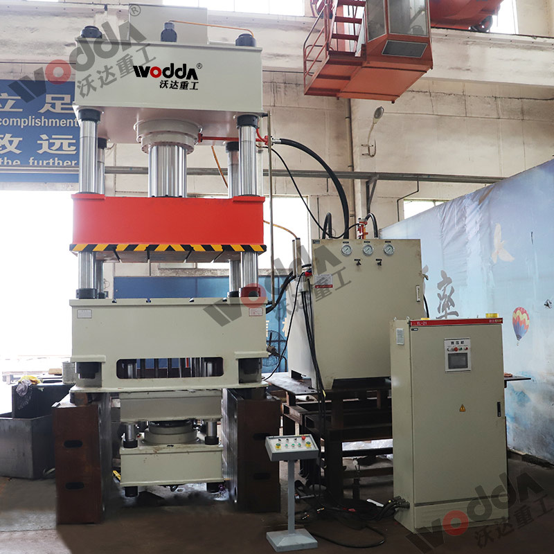 630噸拉(la)伸液(ye)壓機(ji)