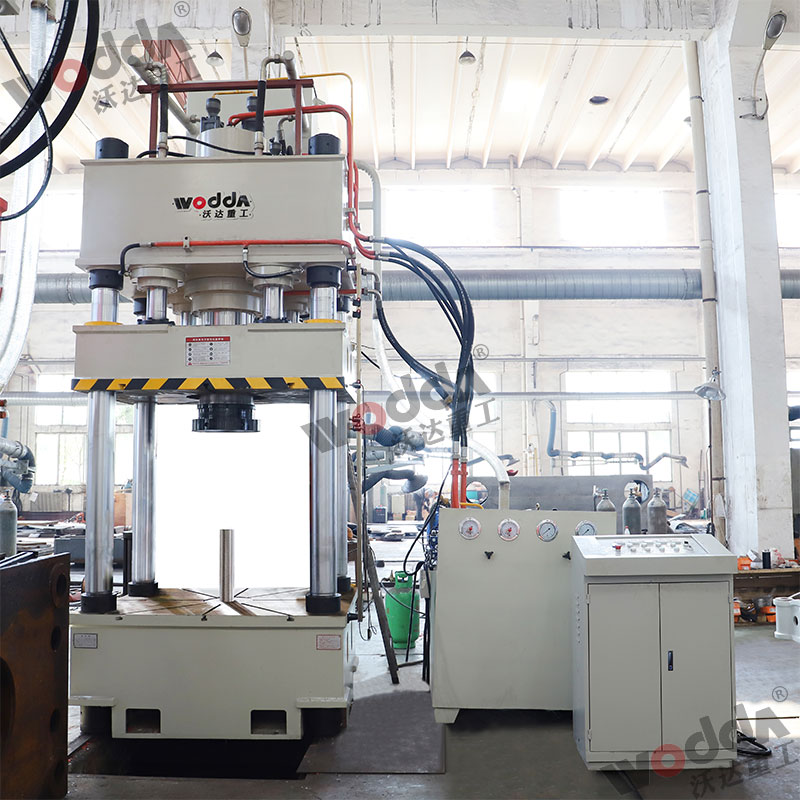 315噸(dun)封頭(tou)液壓(ya)機