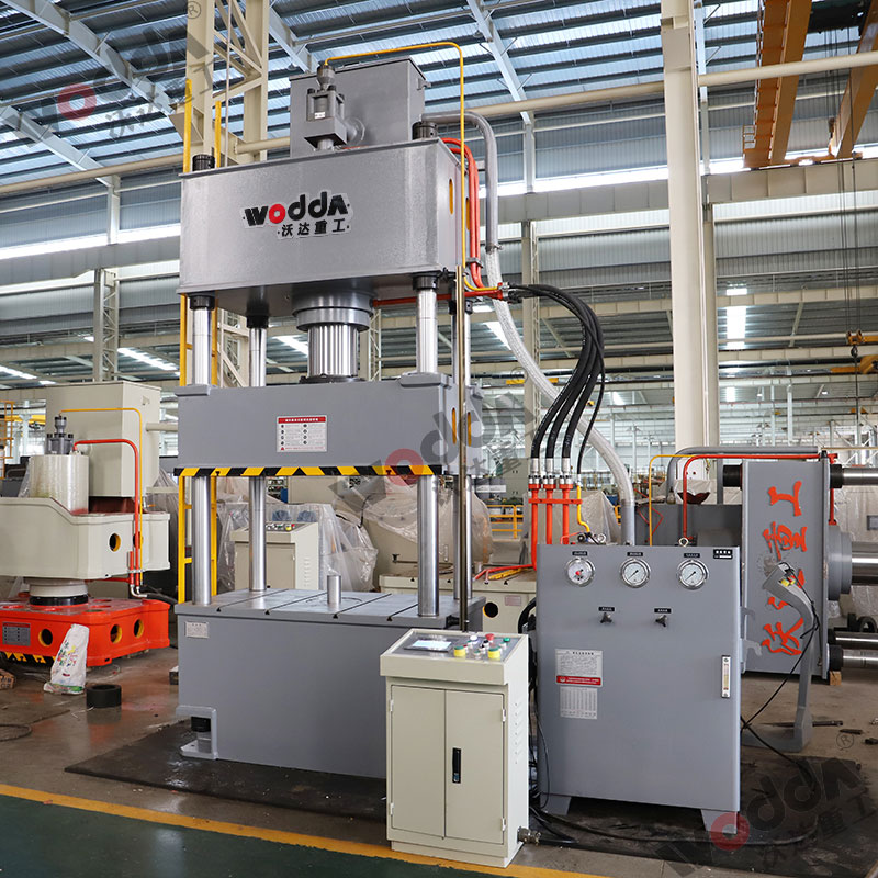 200噸拉(la)伸液(ye)壓機(ji)