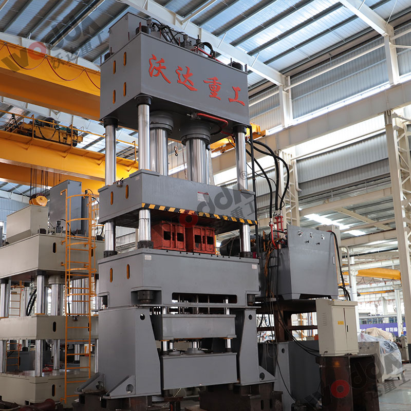 1000噸拉(la)伸液(ye)壓機(ji)