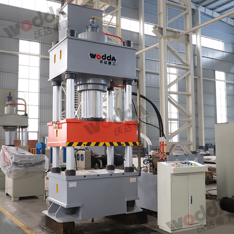 400噸(dun)金屬成型(xing)油壓機_四(si)柱拉伸液(ye)壓機