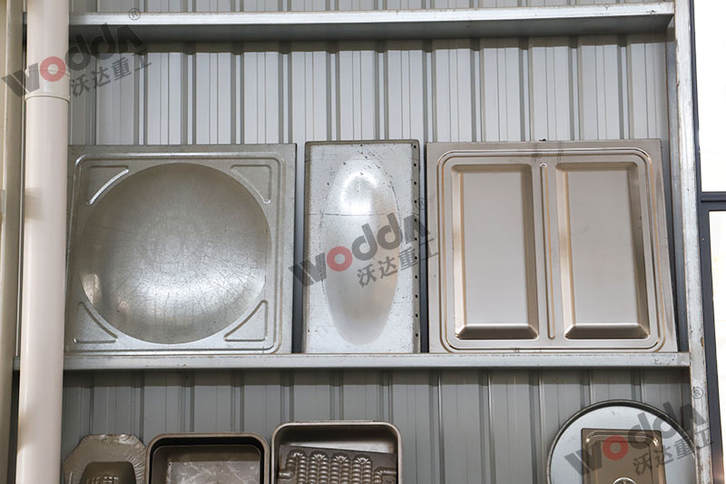 不鏽(xiu)鋼水箱(xiang)闆成品(pin)