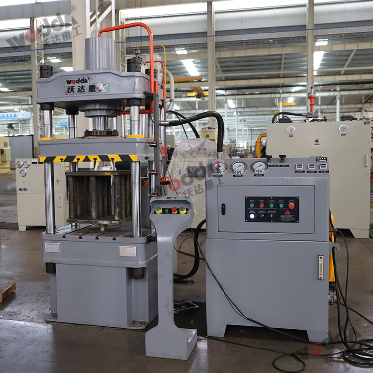 100噸四柱(zhu)液壓機(ji)