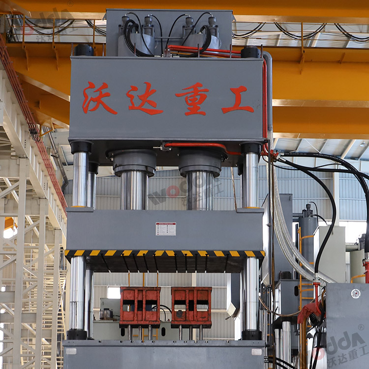 1000液壓(ya)機（立(li)柱、油(you)缸）