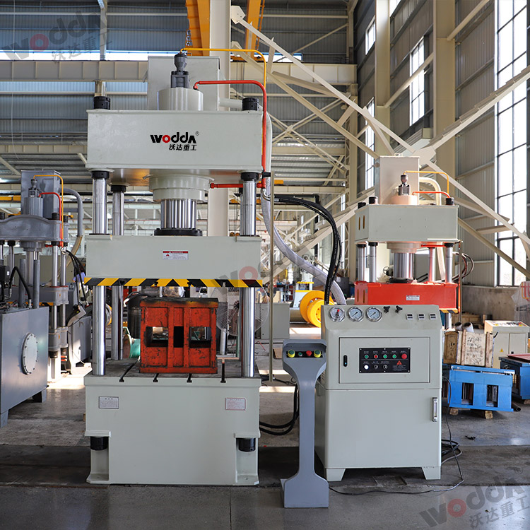 200噸拉(la)伸機(ji)