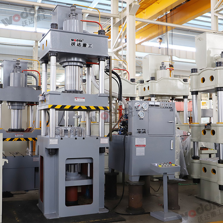 200噸(dun)多頂杆拉(la)伸液壓機(ji)（圖2）