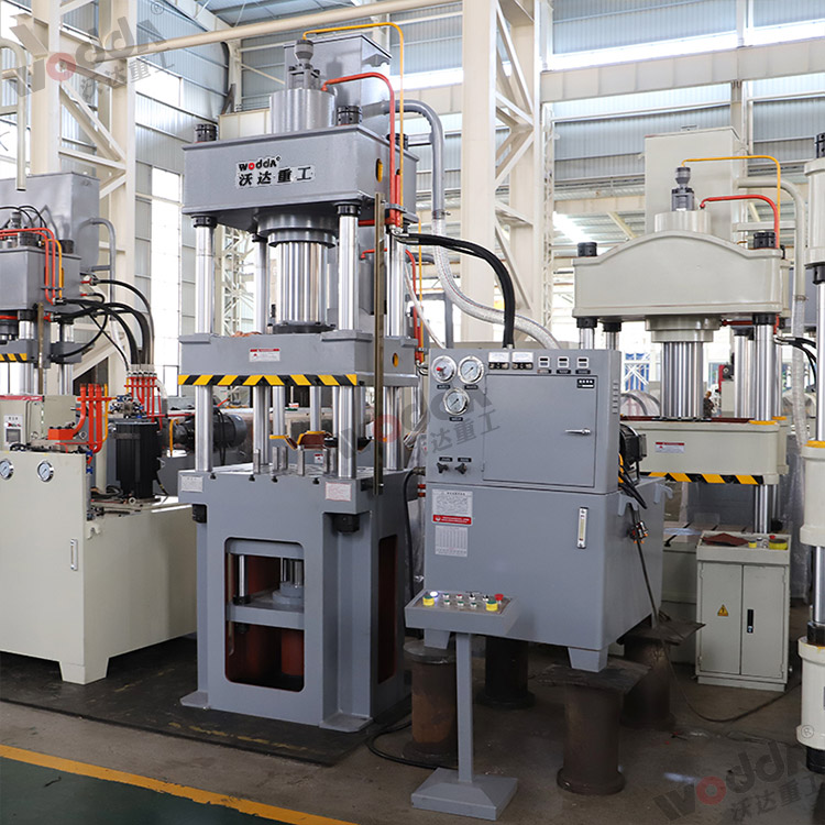 200噸(dun)多頂杆拉(la)伸液壓機(ji)（圖1）