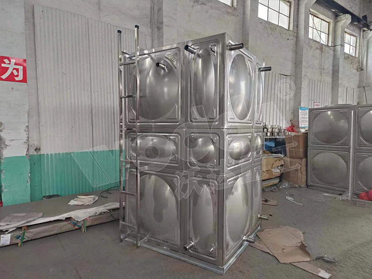 方形(xing)不鏽(xiu)鋼水(shui)箱