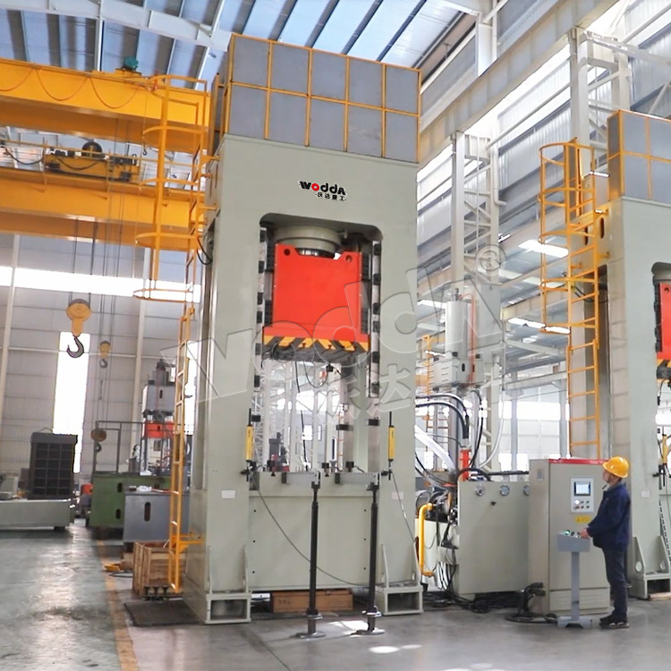 630噸框(kuang)架液壓機(ji)車間圖 630噸(dun)框架液壓(ya)機車間圖(tu)