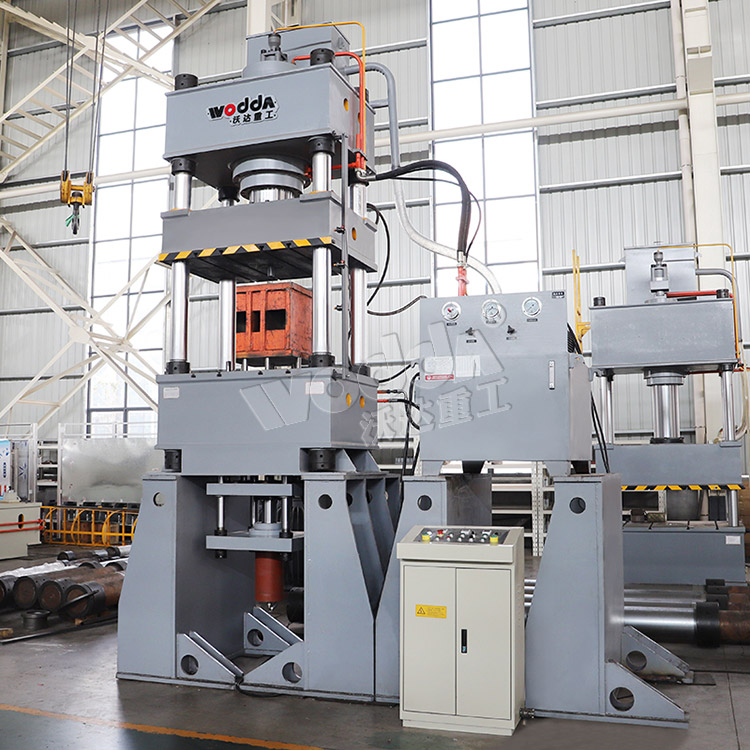 四柱(zhu)式400噸液(ye)壓拉伸(shen)機