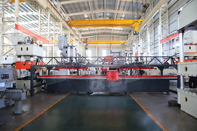 500噸錨(mao)杆托(tuo)盤生(sheng)産線(xian)