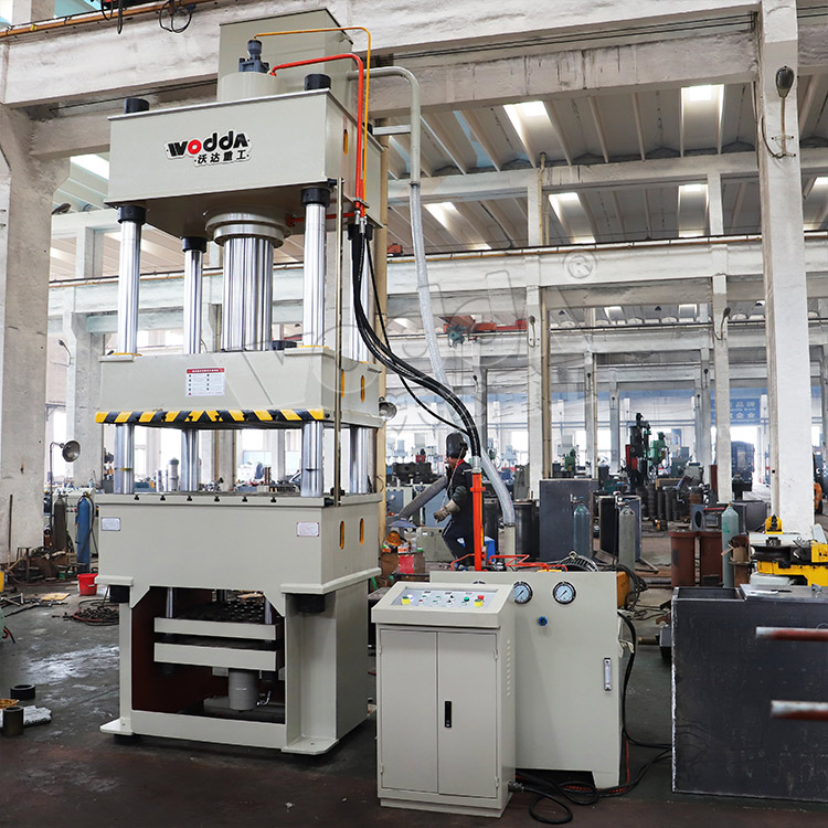 315噸(dun)不鏽(xiu)鋼拉(la)伸液(ye)壓機(ji) 315噸不(bu)鏽鋼(gang)拉伸(shen)液壓(ya)機