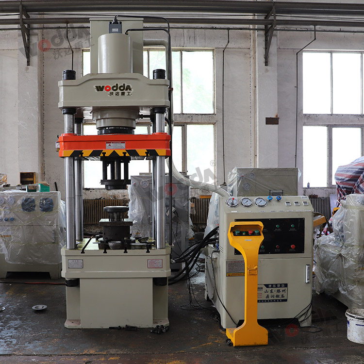 200噸(dun)金屬托(tuo)盤拉伸(shen)液壓機(ji)