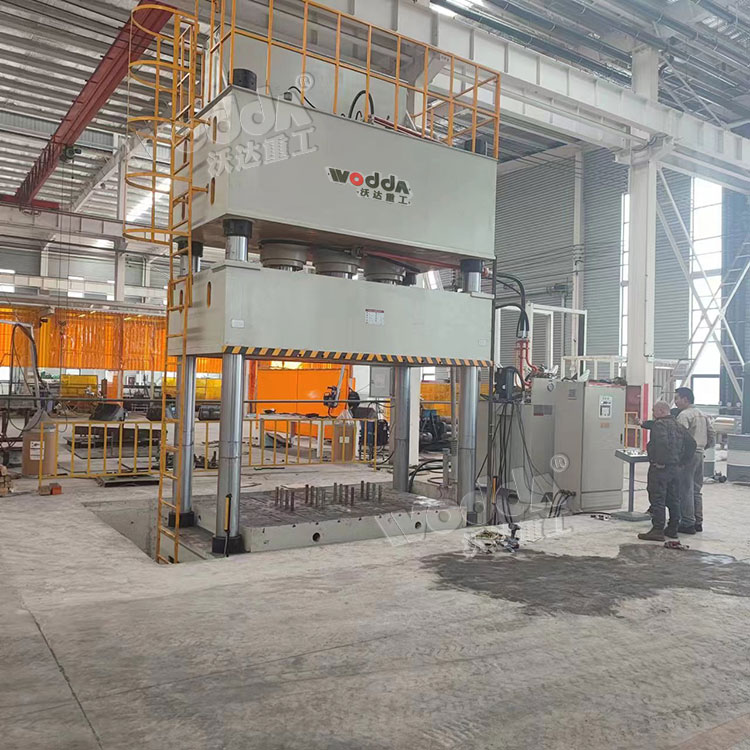 汽(qi)車零(ling)部件(jian)成型(xing)油壓(ya)機