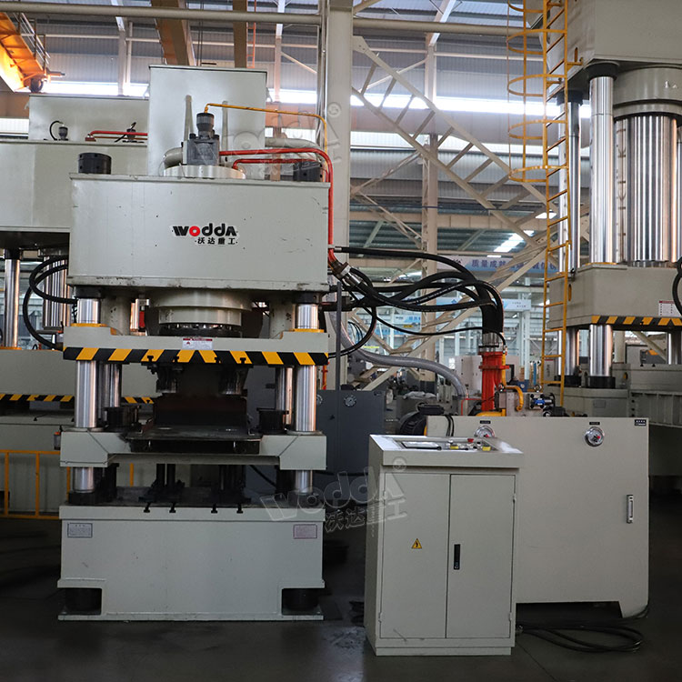 400噸牛(niu)羊舔(tian)磚液(ye)壓機(ji)