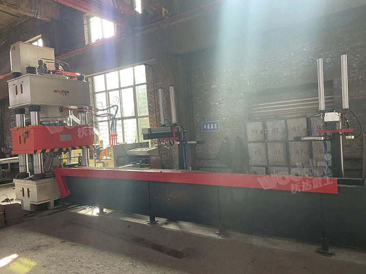 630噸錨(mao)杆托(tuo)盤生(sheng)産線(xian)