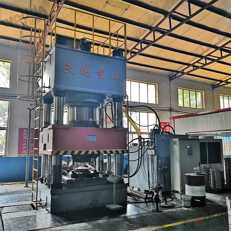 2000噸汽車離(li)合器殼體(ti)拉伸液壓(ya)機