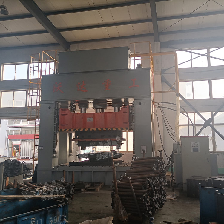 1000噸汽(qi)車零部(bu)件成型(xing)液壓機(ji)