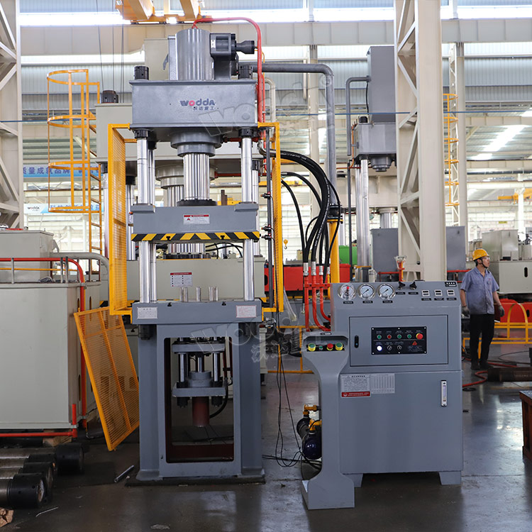 100噸拉(la)伸機車間(jian)現貨