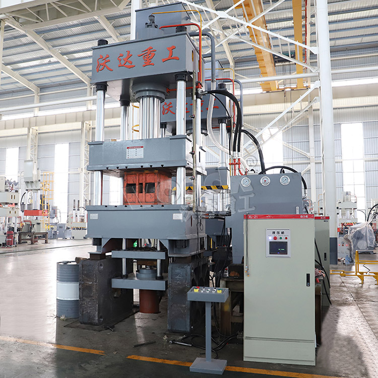 315噸(dun)四柱(zhu)液壓(ya)機帶(dai)液壓(ya)墊