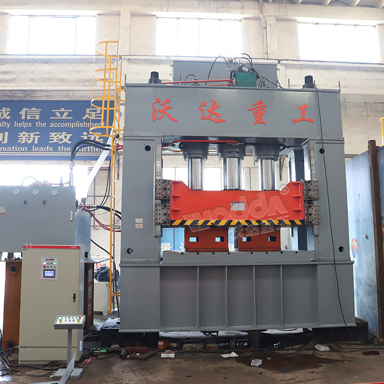 1000噸框(kuang)架式薄(bao)闆拉伸(shen)液壓機(ji)