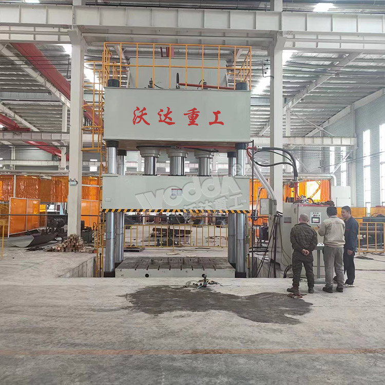 1000噸(dun)汽車配(pei)件拉伸(shen)液壓機(ji)