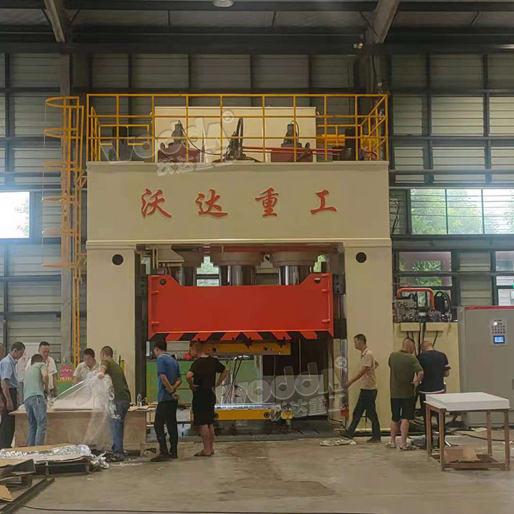 2000噸框架式(shi)液壓機